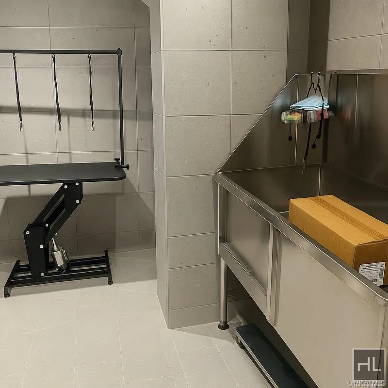 91 Bruckner Boulevard, New York, NY, 1 Bedroom Bedrooms, 4 Rooms Rooms,1 BathroomBathrooms,Residential Lease,Idx,Bruckner,0,936704 91 Bruckner Boulevard, New York, NY, 1 Bedroom Bedrooms, 4 Rooms Rooms,1 BathroomBathrooms,Residential Lease,Idx,Bruckner,0,936704