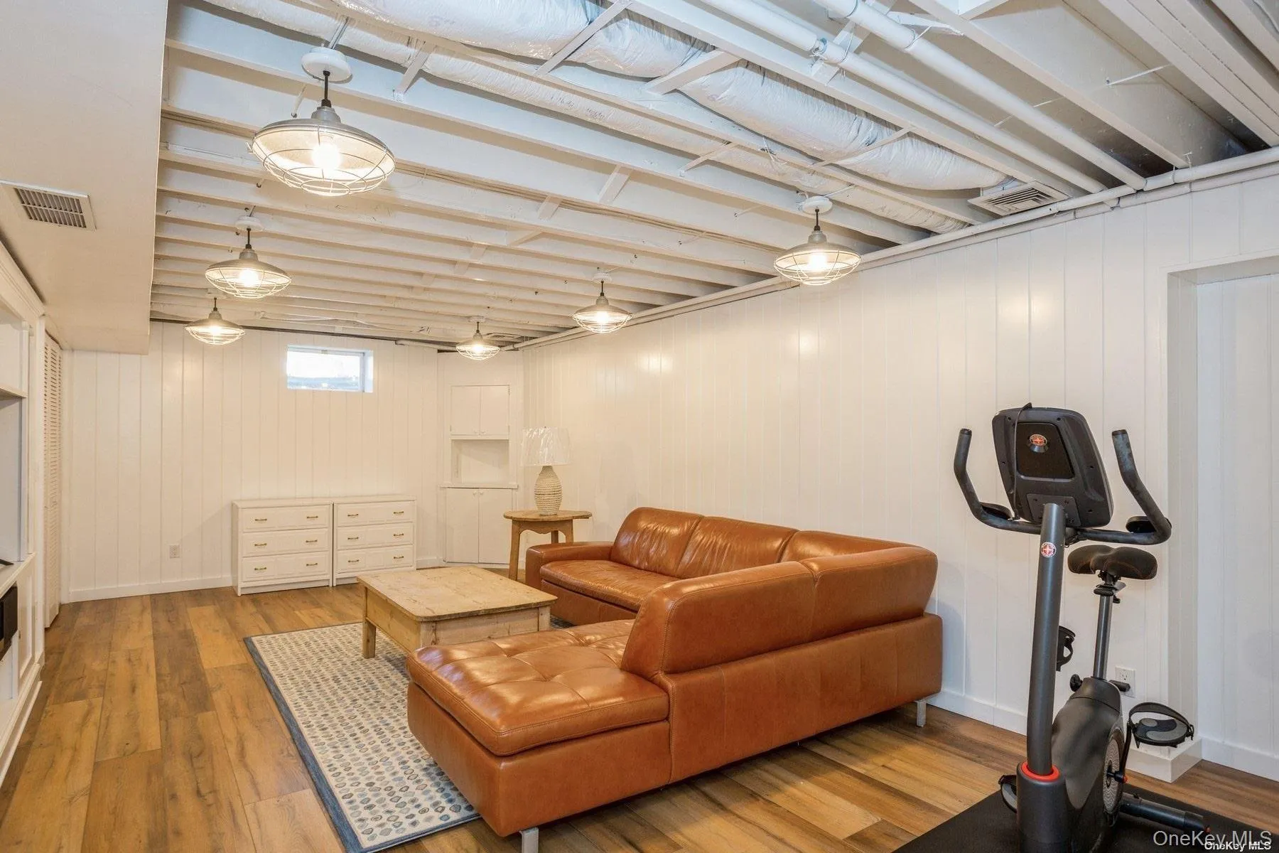 70 Jagger Lane, Southampton, NY, 3 Bedrooms Bedrooms, 10 Rooms Rooms,2 BathroomsBathrooms,Residential Lease,Idx,Jagger,0,936832 70 Jagger Lane, Southampton, NY, 3 Bedrooms Bedrooms, 10 Rooms Rooms,2 BathroomsBathrooms,Residential Lease,Idx,Jagger,0,936832