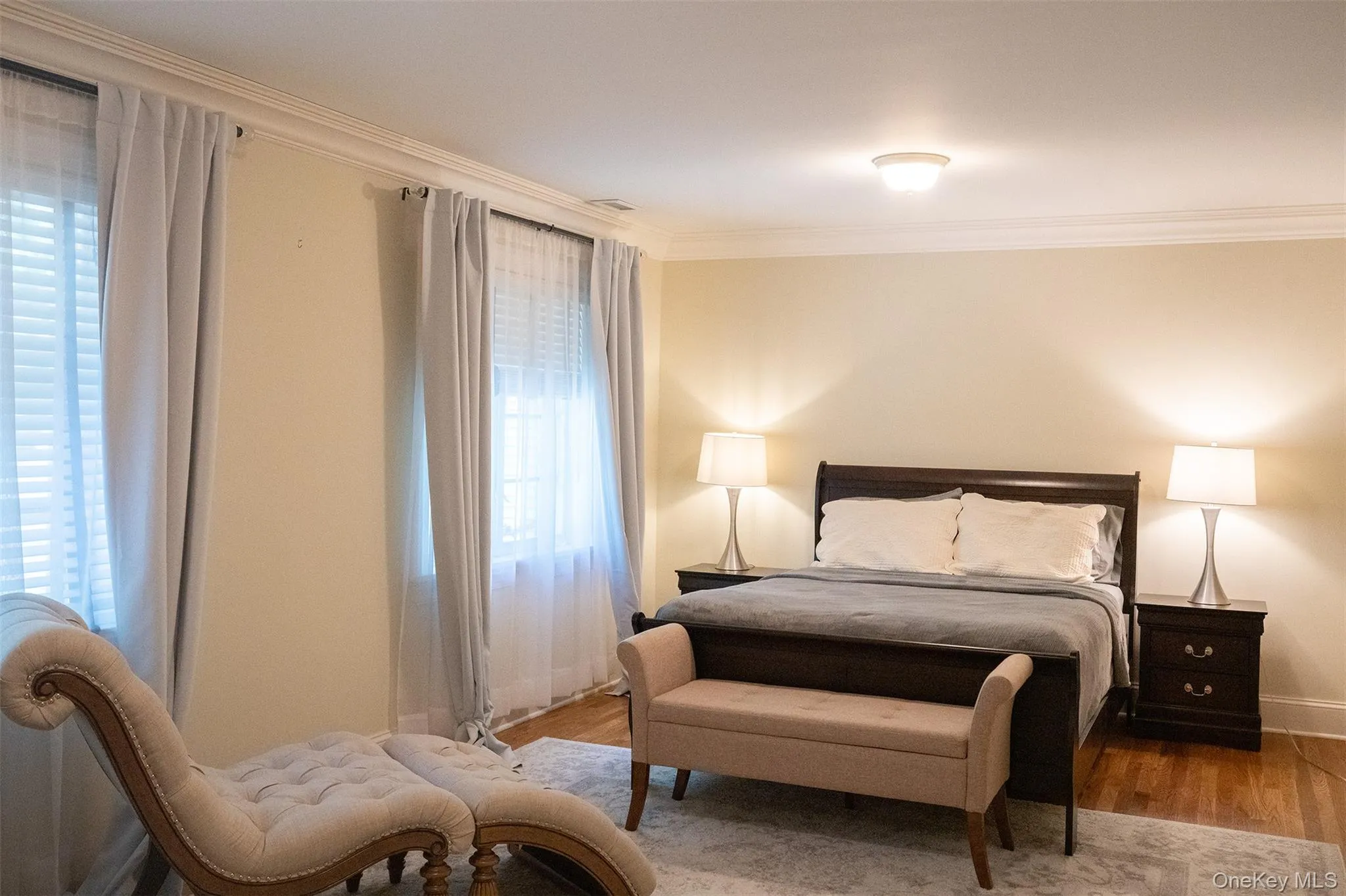 10 Emerson Court, Southampton, NY, 5 Bedrooms Bedrooms, 16 Rooms Rooms,5 BathroomsBathrooms,Residential,For Rent,Emerson,0,936846 10 Emerson Court, Southampton, NY, 5 Bedrooms Bedrooms, 16 Rooms Rooms,5 BathroomsBathrooms,Residential,For Rent,Emerson,0,936846