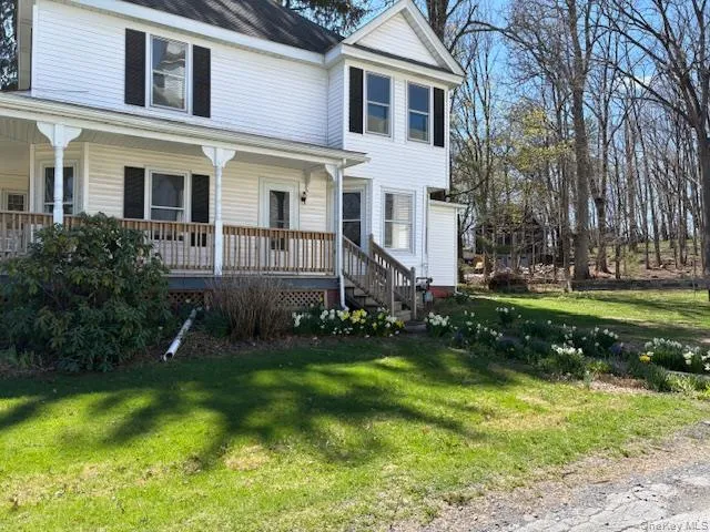 98 Main Street, Chester Town, NY, 4 Bedrooms Bedrooms, 7 Rooms Rooms,1 BathroomBathrooms,Residential Lease,For Rent,Main,0,936917 98 Main Street, Chester Town, NY, 4 Bedrooms Bedrooms, 7 Rooms Rooms,1 BathroomBathrooms,Residential Lease,For Rent,Main,0,936917