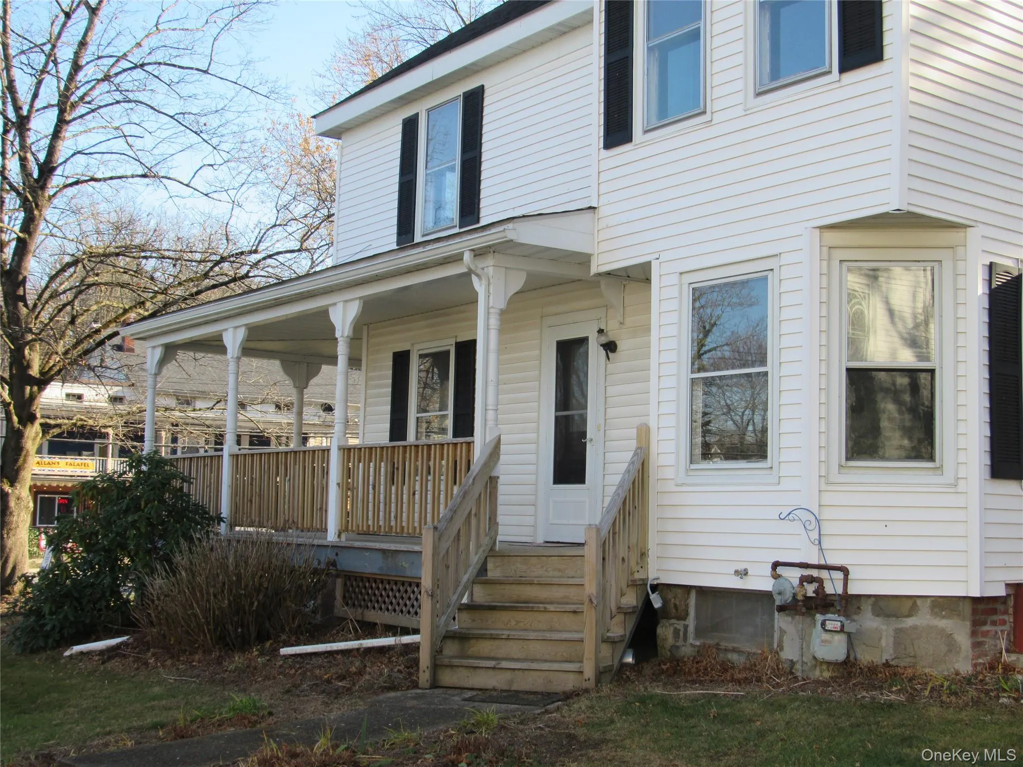 Entrance to property with covered porch- Lockbox on this door Entrance to property with covered porch- Lockbox on this door