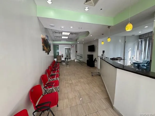 Welcome area with recessed lighting Welcome area with recessed lighting