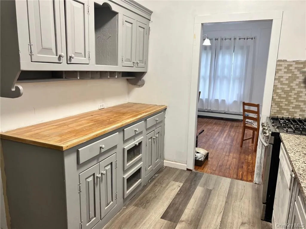 65 Monhagen Avenue, Middletown, NY, 3 Bedrooms Bedrooms, 6 Rooms Rooms,2 BathroomsBathrooms,Residential Lease,Idx,Monhagen,0,936985 65 Monhagen Avenue, Middletown, NY, 3 Bedrooms Bedrooms, 6 Rooms Rooms,2 BathroomsBathrooms,Residential Lease,Idx,Monhagen,0,936985