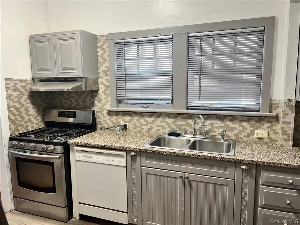 65 Monhagen Avenue, Middletown, NY, 3 Bedrooms Bedrooms, 6 Rooms Rooms,2 BathroomsBathrooms,Residential Lease,Idx,Monhagen,0,936985 65 Monhagen Avenue, Middletown, NY, 3 Bedrooms Bedrooms, 6 Rooms Rooms,2 BathroomsBathrooms,Residential Lease,Idx,Monhagen,0,936985