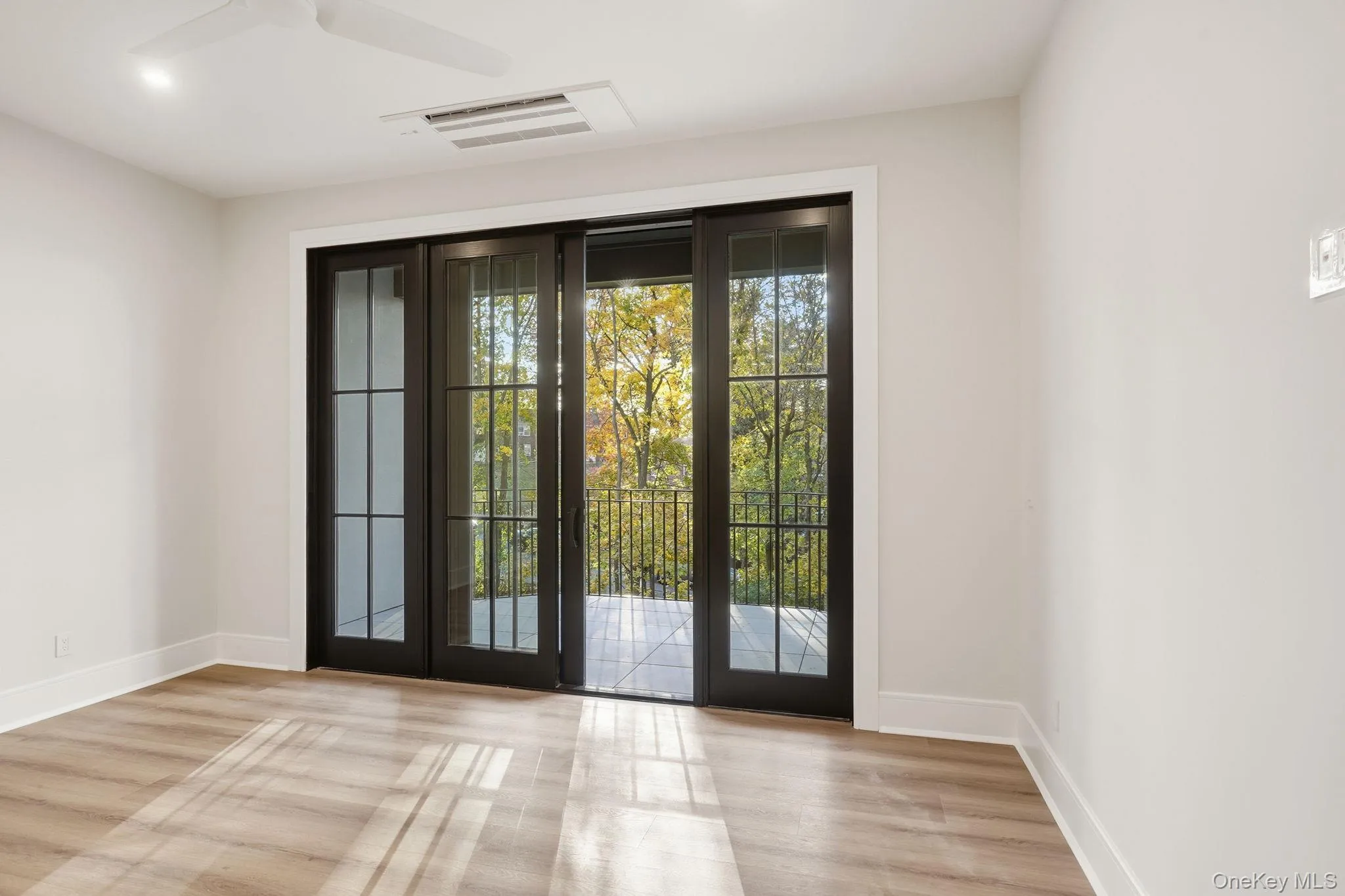 Huge terrace with Hudson river views Huge terrace with Hudson river views