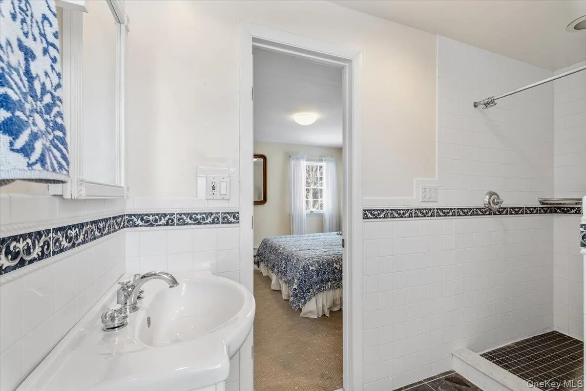 Ensuite bathroom Ensuite bathroom