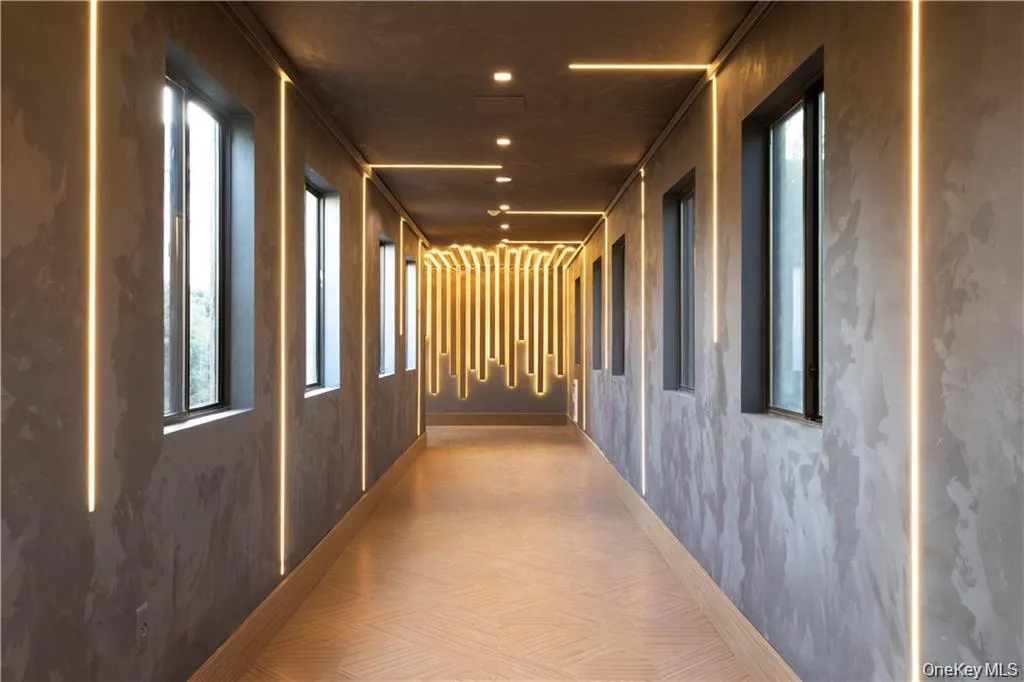 Hall with plenty of natural light Hall with plenty of natural light