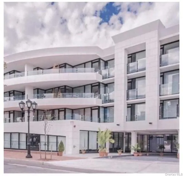 View of apartment building / complex View of apartment building / complex