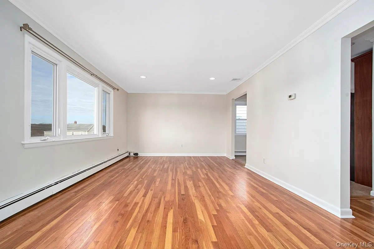 Bright and Airy/Good Light Bright and Airy/Good Light