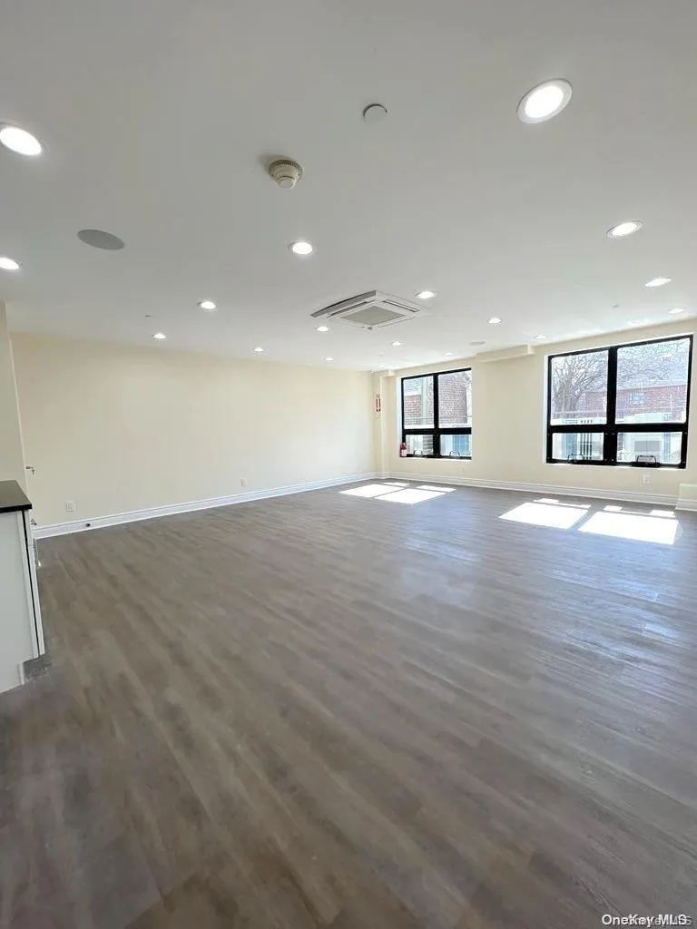 8015 188th Street, New York, NY, ,Commercial Lease,Idx,188th,0,937258 8015 188th Street, New York, NY, ,Commercial Lease,Idx,188th,0,937258