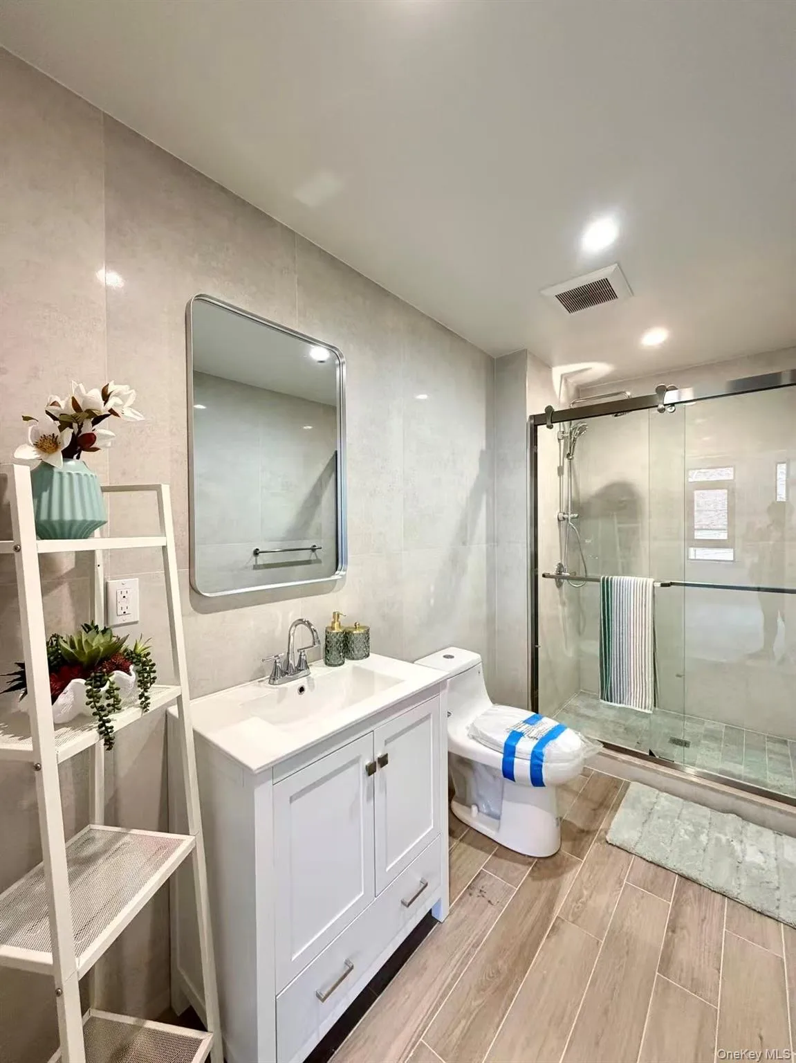 4009 29th Street, New York, NY, 1 Bedroom Bedrooms, 3 Rooms Rooms,1 BathroomBathrooms,Residential Lease,Idx,29th,0,937307 4009 29th Street, New York, NY, 1 Bedroom Bedrooms, 3 Rooms Rooms,1 BathroomBathrooms,Residential Lease,Idx,29th,0,937307