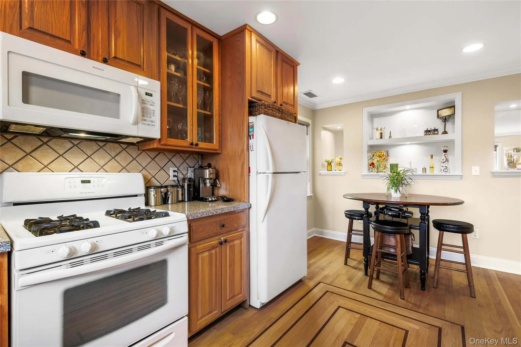 2 GOLDWIN Street, Rye City, NY, 4 Bedrooms Bedrooms, 9 Rooms Rooms,2 BathroomsBathrooms,Residential Lease,Idx,GOLDWIN,0,937412 2 GOLDWIN Street, Rye City, NY, 4 Bedrooms Bedrooms, 9 Rooms Rooms,2 BathroomsBathrooms,Residential Lease,Idx,GOLDWIN,0,937412