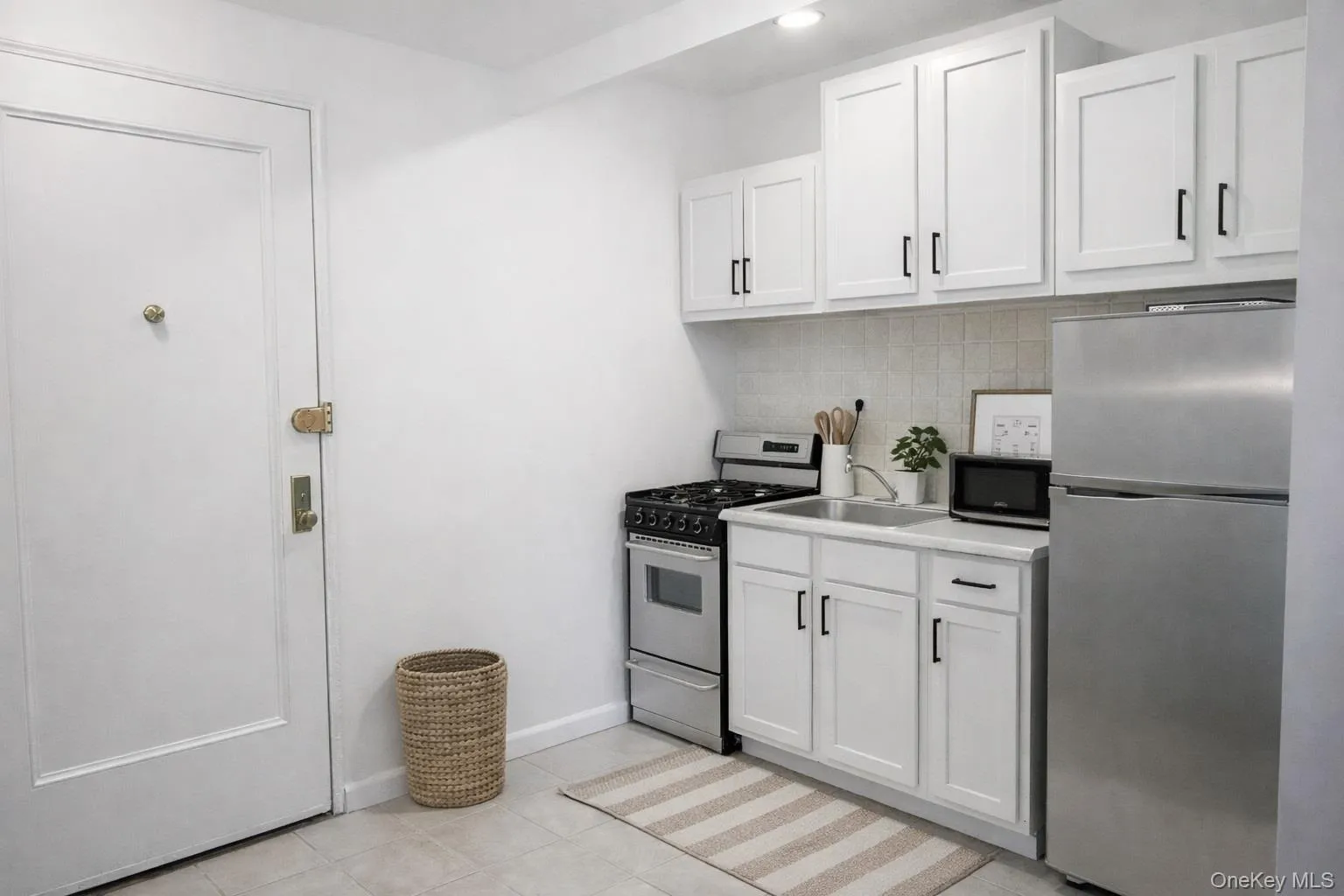 Virtually Staged White Kitchen Virtually Staged White Kitchen