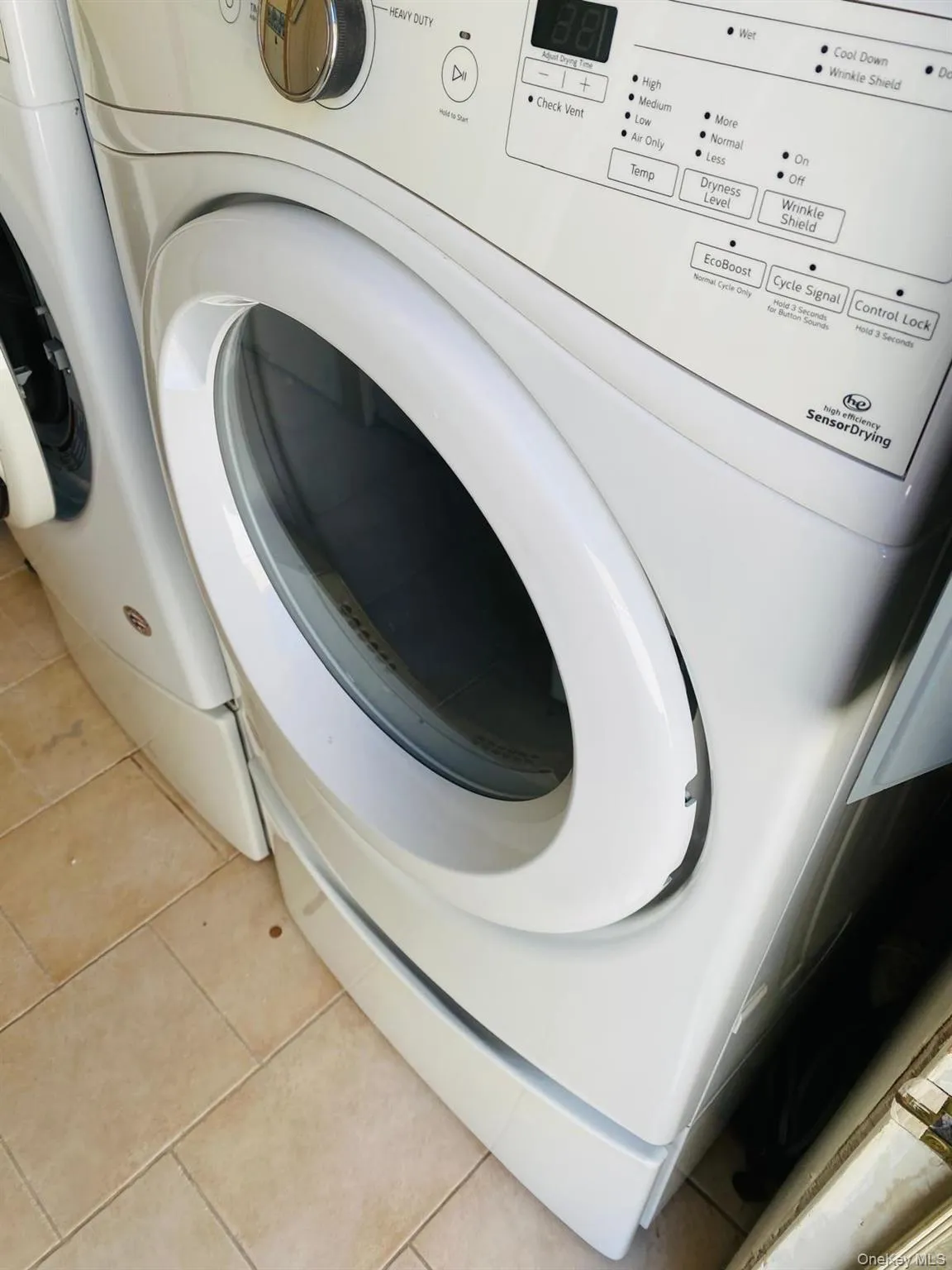 Laundry view of washer / dryer Laundry view of washer / dryer