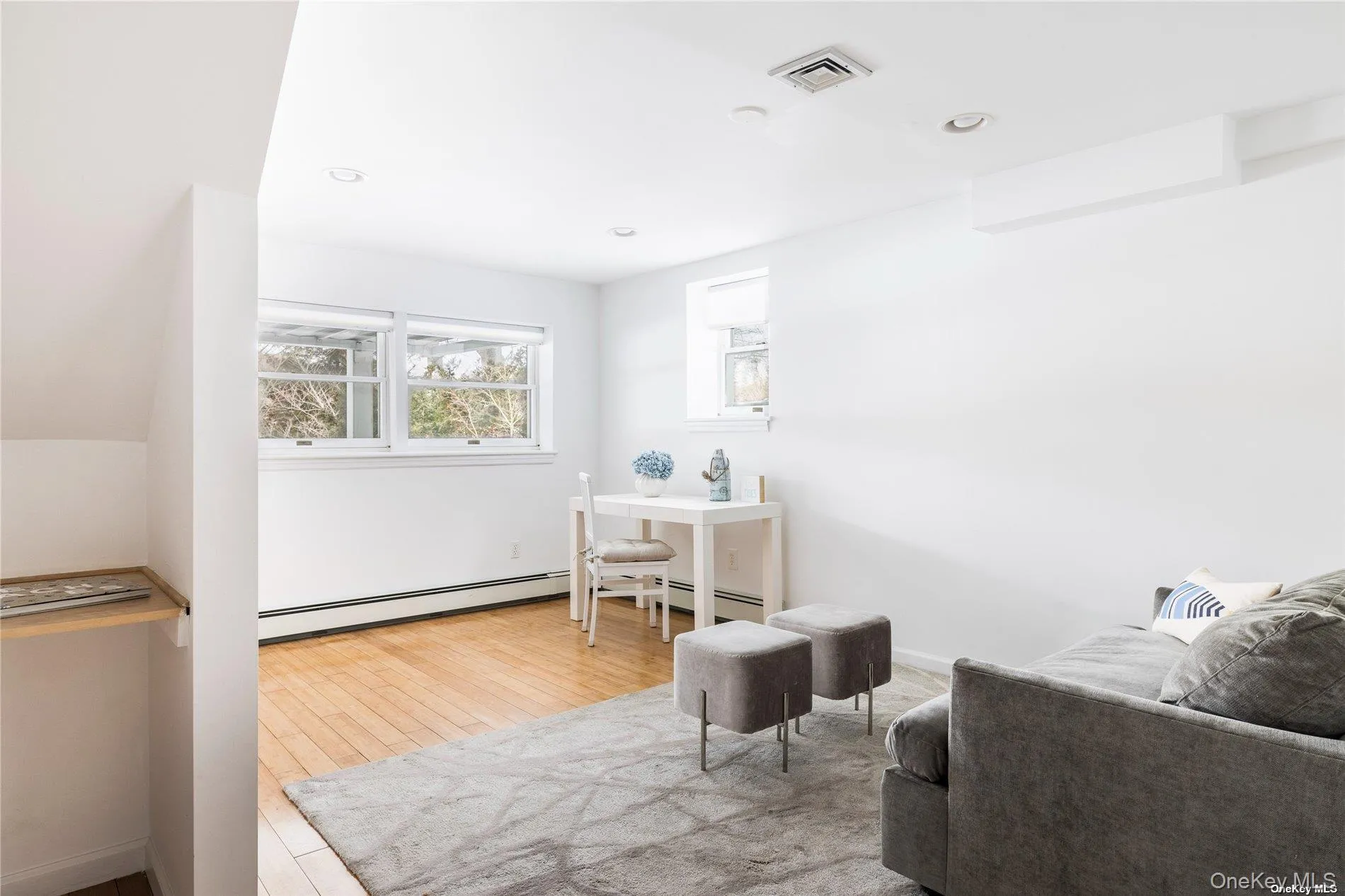 17B Baycrest Avenue, Southampton, NY, 3 Bedrooms Bedrooms, 7 Rooms Rooms,3 BathroomsBathrooms,Residential Lease,Idx,Baycrest,0,937548 17B Baycrest Avenue, Southampton, NY, 3 Bedrooms Bedrooms, 7 Rooms Rooms,3 BathroomsBathrooms,Residential Lease,Idx,Baycrest,0,937548