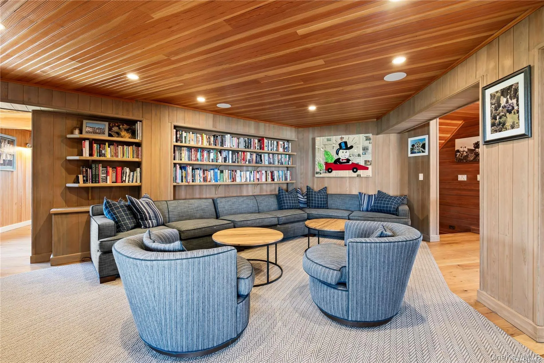 Middle Floor TV Lounge Space Middle Floor TV Lounge Space