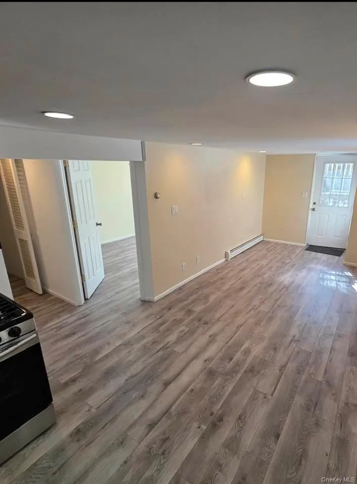 37 Knollcrest Avenue, Brookhaven, NY, 1 Bedroom Bedrooms, 3 Rooms Rooms,1 BathroomBathrooms,Residential Lease,For Rent,Knollcrest,0,937621 37 Knollcrest Avenue, Brookhaven, NY, 1 Bedroom Bedrooms, 3 Rooms Rooms,1 BathroomBathrooms,Residential Lease,For Rent,Knollcrest,0,937621