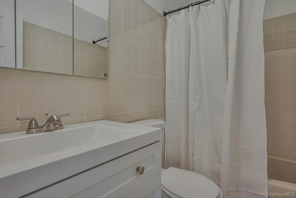 21 Crater Lake Drive, Brookhaven, NY, 4 Bedrooms Bedrooms, 7 Rooms Rooms,2 BathroomsBathrooms,Residential Lease,Idx,Crater Lake,0,937634 21 Crater Lake Drive, Brookhaven, NY, 4 Bedrooms Bedrooms, 7 Rooms Rooms,2 BathroomsBathrooms,Residential Lease,Idx,Crater Lake,0,937634