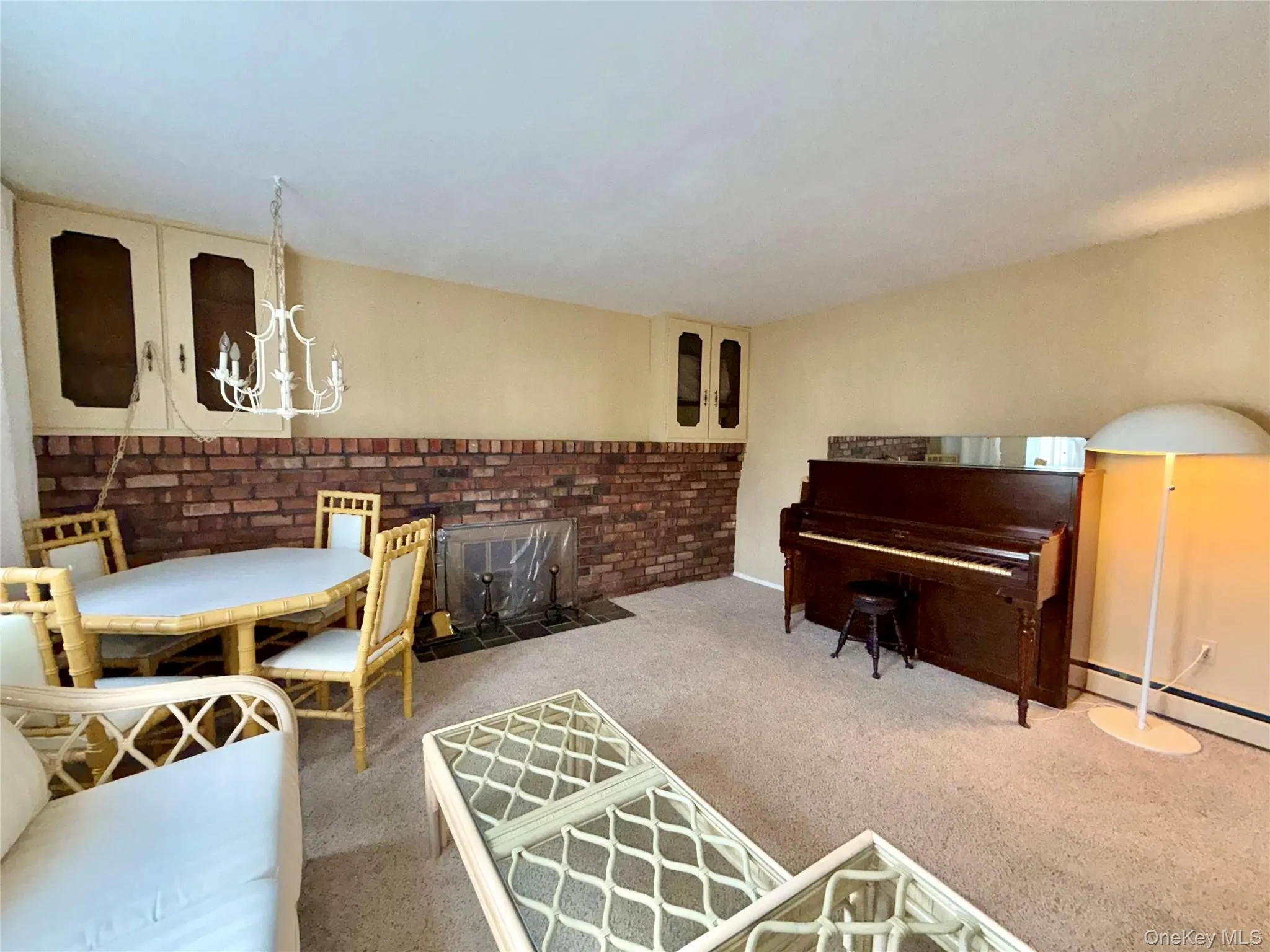 15 Sherry Lane, Smithtown, NY, 4 Bedrooms Bedrooms, 8 Rooms Rooms,2 BathroomsBathrooms,Residential Lease,For Rent,Sherry,0,937710 15 Sherry Lane, Smithtown, NY, 4 Bedrooms Bedrooms, 8 Rooms Rooms,2 BathroomsBathrooms,Residential Lease,For Rent,Sherry,0,937710