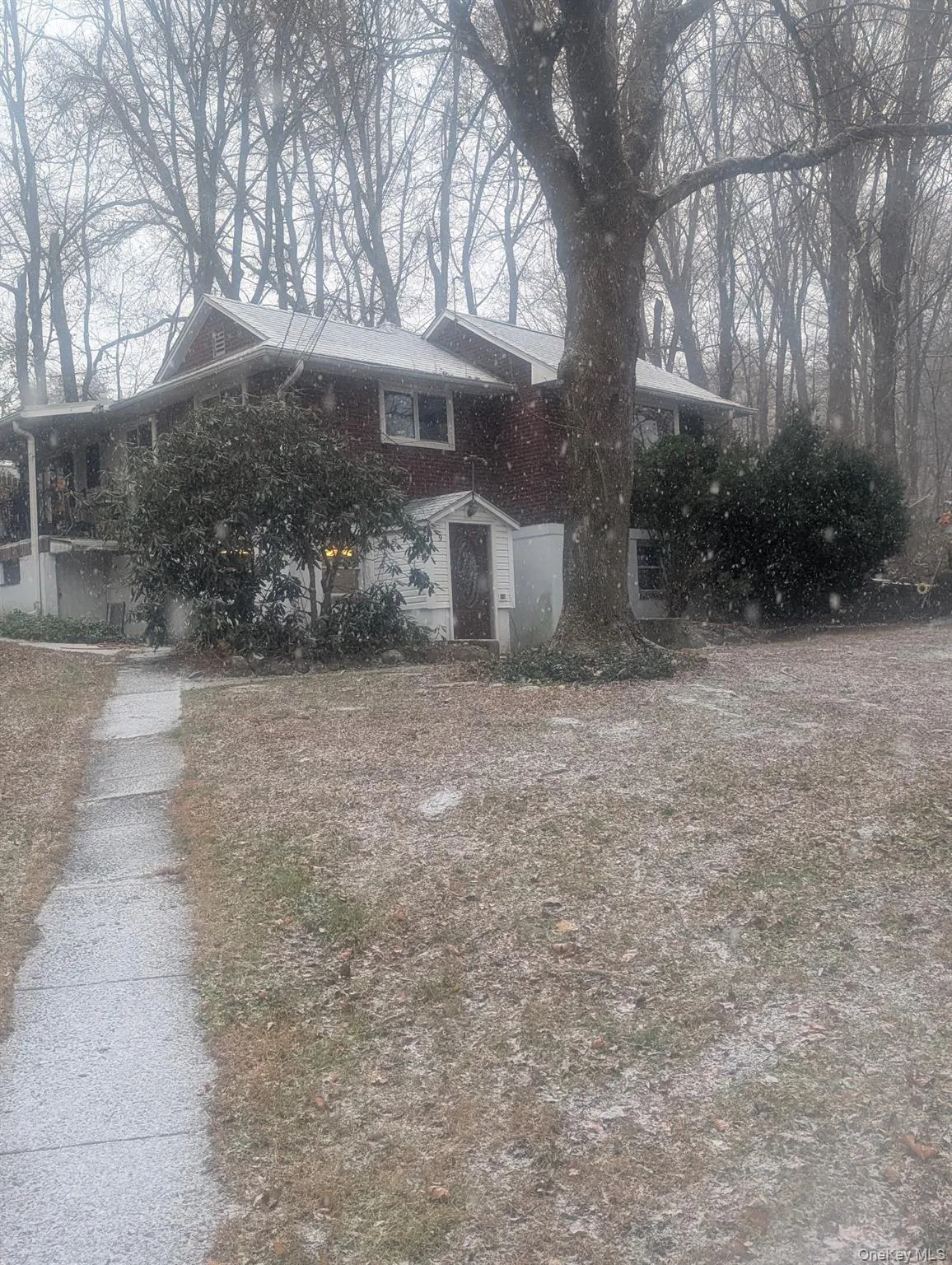 View of front of property View of front of property