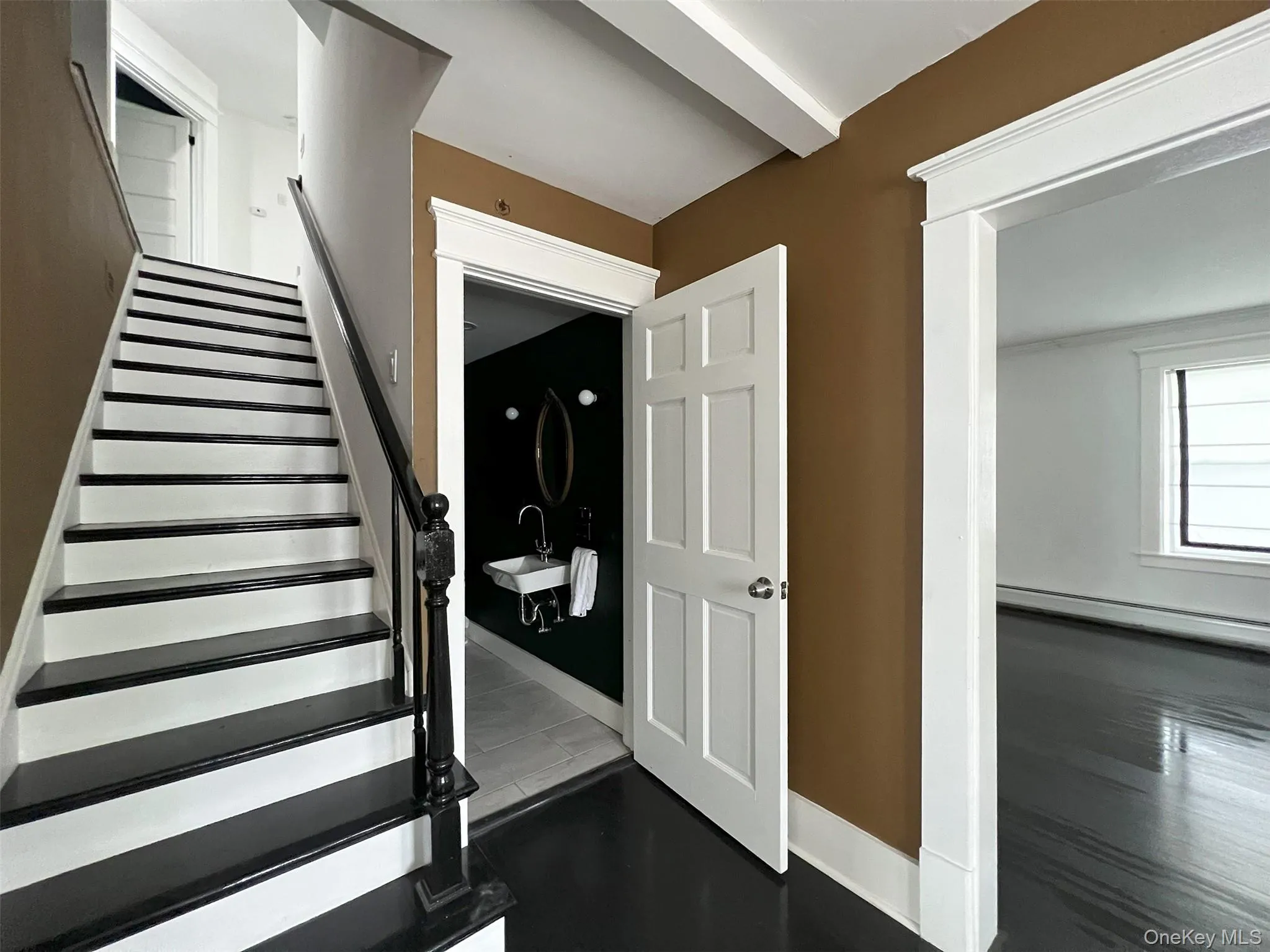 Entry Hall & Staircase hardwood floors Entry Hall & Staircase hardwood floors