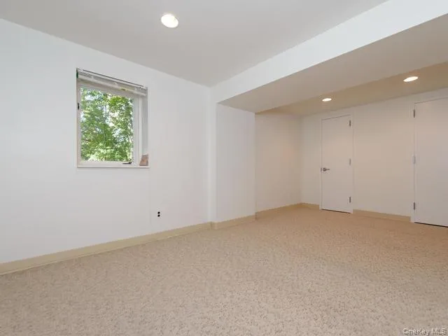1 Pine Point, Huntington, NY, 5 Bedroom Bedrooms, 9 Room Rooms,3 BathroomBathrooms,Residential Lease,For Rent,Pine,0,937779 1 Pine Point, Huntington, NY, 5 Bedroom Bedrooms, 9 Room Rooms,3 BathroomBathrooms,Residential Lease,For Rent,Pine,0,937779