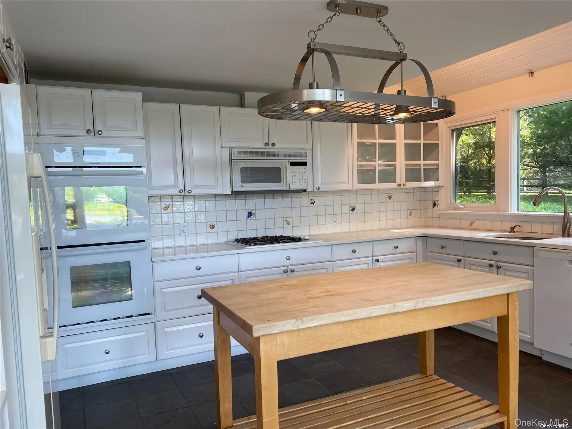 1 Pine Point, Huntington, NY, 5 Bedrooms Bedrooms, 9 Rooms Rooms,3 BathroomsBathrooms,Residential Lease,Idx,Pine Point,0,937779 1 Pine Point, Huntington, NY, 5 Bedrooms Bedrooms, 9 Rooms Rooms,3 BathroomsBathrooms,Residential Lease,Idx,Pine Point,0,937779