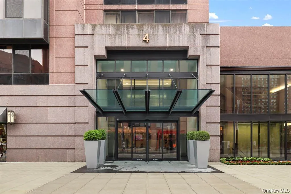 4 Martine Avenue, White Plains, NY, 2 Bedrooms Bedrooms, 4 Rooms Rooms,2 BathroomsBathrooms,Residential Lease,Idx,Martine,0,937838 4 Martine Avenue, White Plains, NY, 2 Bedrooms Bedrooms, 4 Rooms Rooms,2 BathroomsBathrooms,Residential Lease,Idx,Martine,0,937838