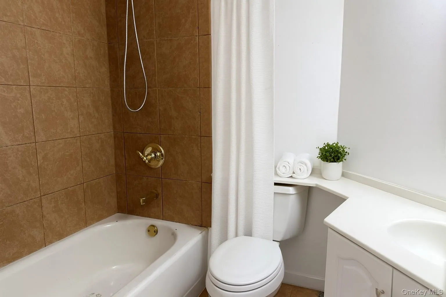 Virtually Staged Primary Bathroom Virtually Staged Primary Bathroom