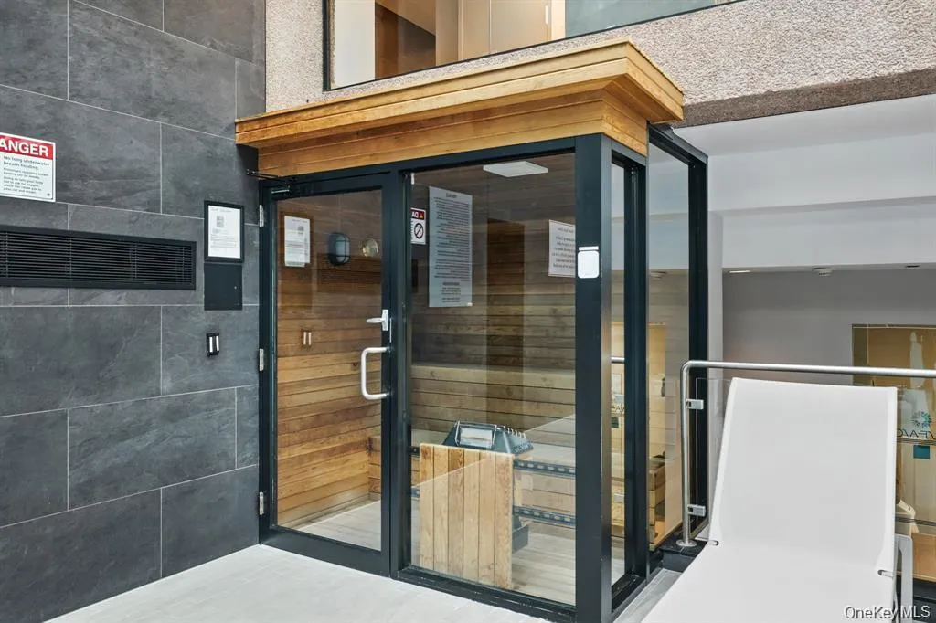 4 Martine Avenue, White Plains, NY, 2 Bedrooms Bedrooms, 4 Rooms Rooms,2 BathroomsBathrooms,Residential Lease,Idx,Martine,0,937838 4 Martine Avenue, White Plains, NY, 2 Bedrooms Bedrooms, 4 Rooms Rooms,2 BathroomsBathrooms,Residential Lease,Idx,Martine,0,937838