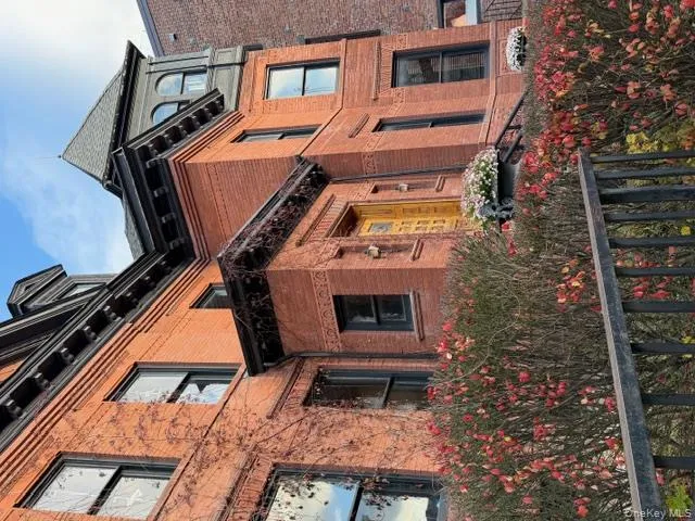 420 Warren, Hudson, NY, 5 Bedrooms Bedrooms, 10 Rooms Rooms,6 BathroomsBathrooms,Residential Sale,For Rent,Warren,0,937843 420 Warren, Hudson, NY, 5 Bedrooms Bedrooms, 10 Rooms Rooms,6 BathroomsBathrooms,Residential Sale,For Rent,Warren,0,937843