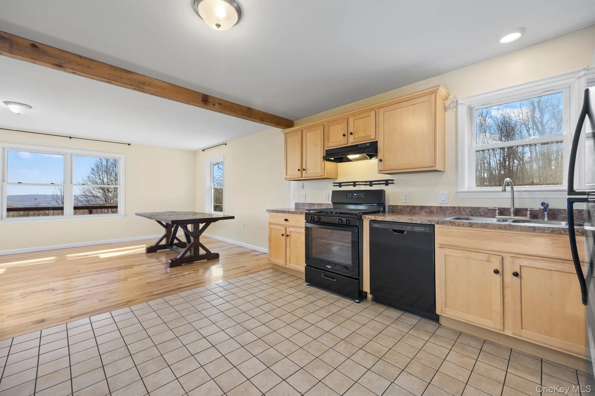 Open bright kitchen Open bright kitchen