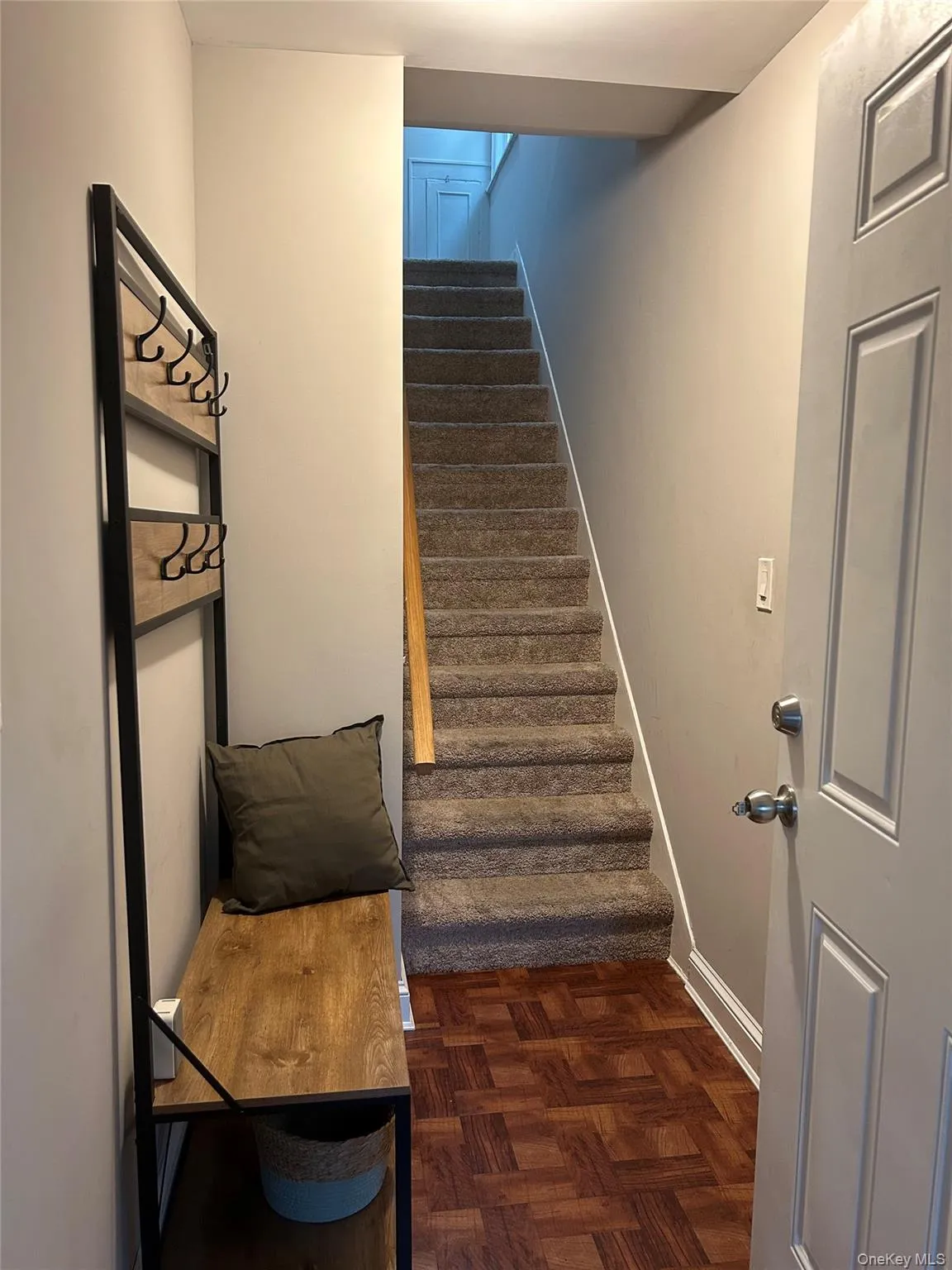 Entry Staircase Entry Staircase