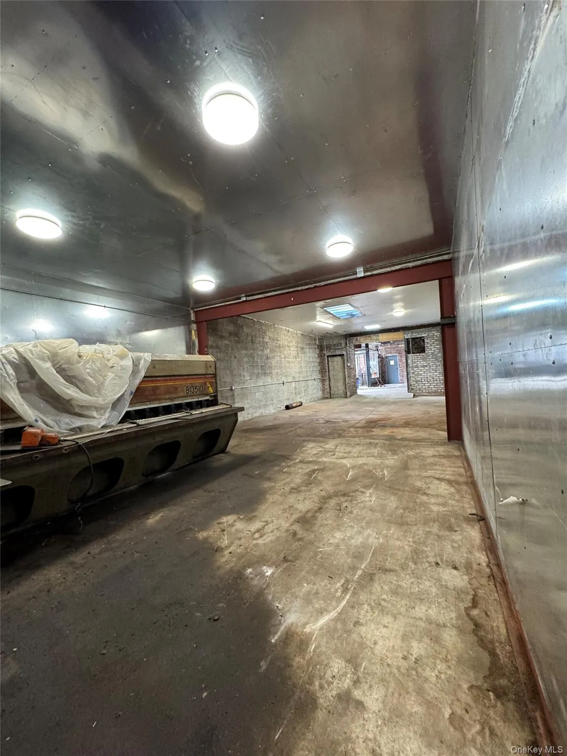 Garage with concrete block wall Garage with concrete block wall