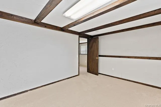 Bedroom entry level Bedroom entry level