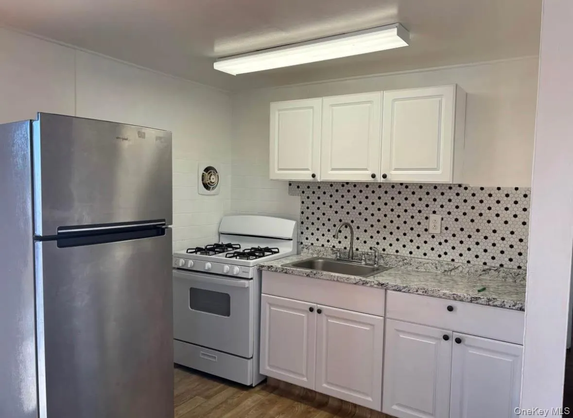 32 Winding Road, Oyster Bay, NY, 1 Bedroom Bedrooms, 3 Rooms Rooms,1 BathroomBathrooms,Residential Lease,Idx,Winding,0,938053 32 Winding Road, Oyster Bay, NY, 1 Bedroom Bedrooms, 3 Rooms Rooms,1 BathroomBathrooms,Residential Lease,Idx,Winding,0,938053