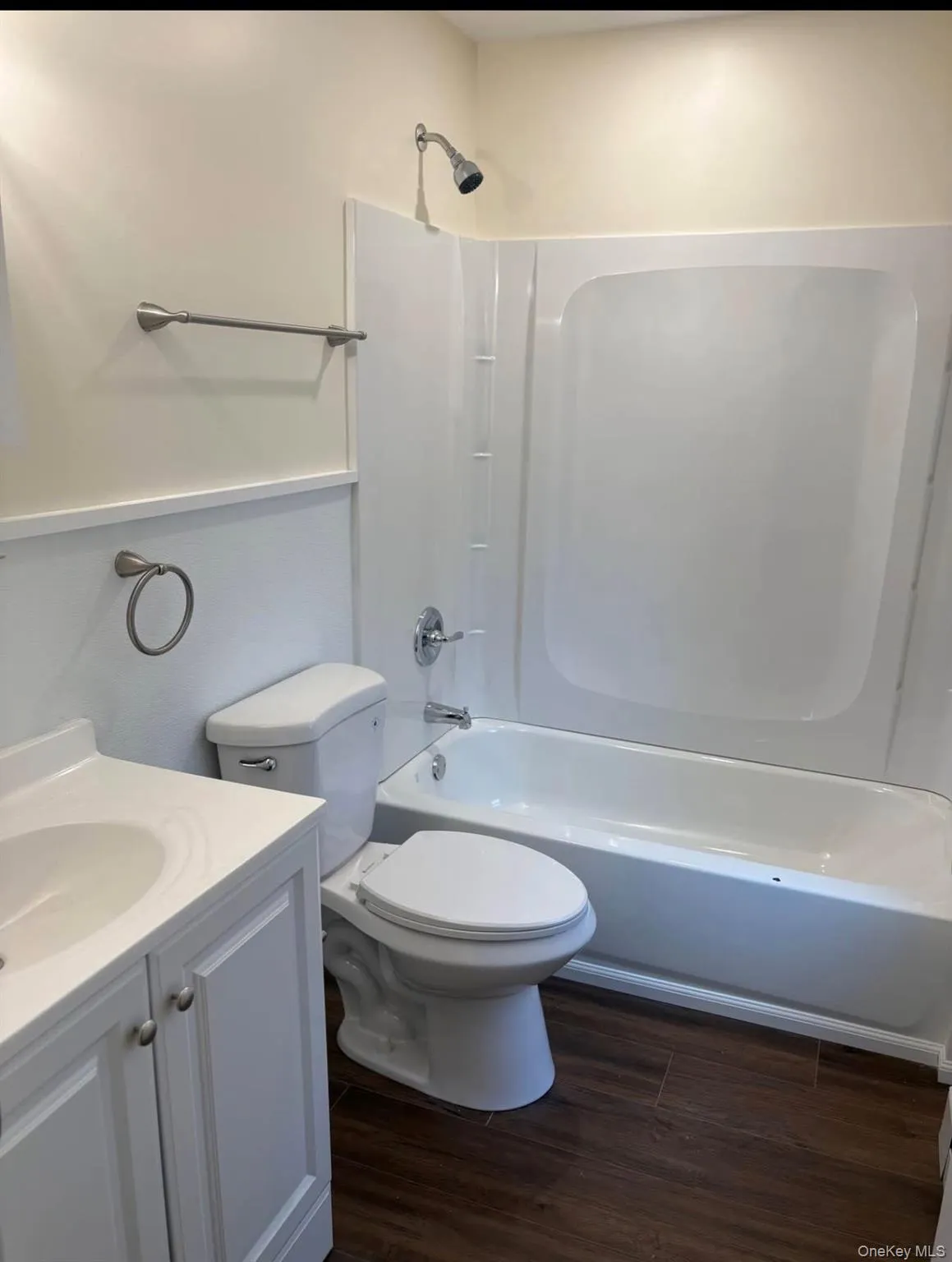 334 Sweezy Avenue, Riverhead, NY, 2 Bedrooms Bedrooms, 4 Rooms Rooms,1 BathroomBathrooms,Residential Lease,Idx,Sweezy,0,938114 334 Sweezy Avenue, Riverhead, NY, 2 Bedrooms Bedrooms, 4 Rooms Rooms,1 BathroomBathrooms,Residential Lease,Idx,Sweezy,0,938114
