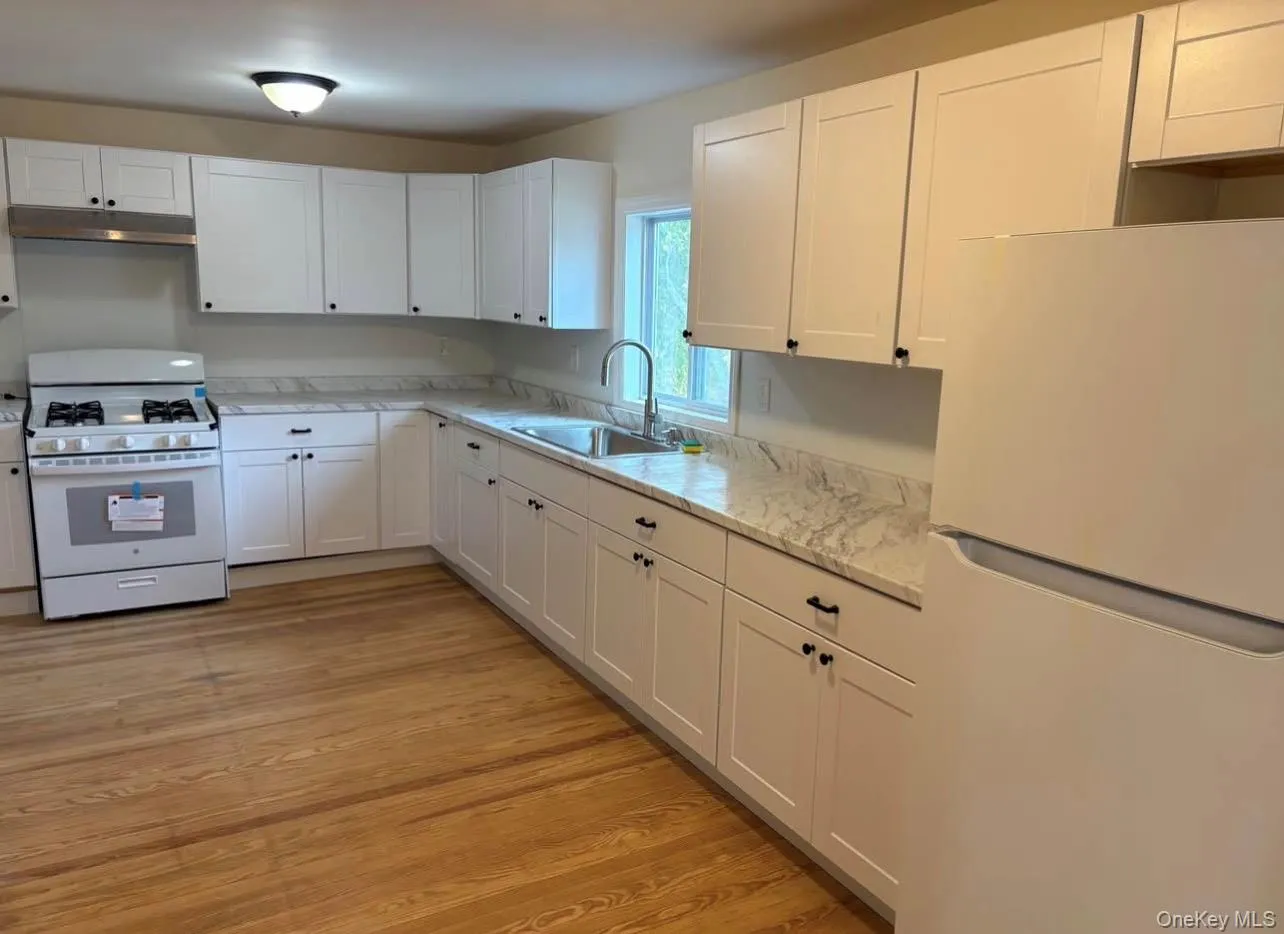 334 Sweezy Avenue, Riverhead, NY, 2 Bedrooms Bedrooms, 4 Rooms Rooms,1 BathroomBathrooms,Residential Lease,Idx,Sweezy,0,938114 334 Sweezy Avenue, Riverhead, NY, 2 Bedrooms Bedrooms, 4 Rooms Rooms,1 BathroomBathrooms,Residential Lease,Idx,Sweezy,0,938114