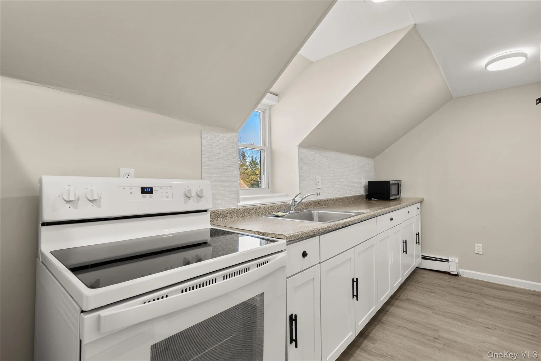 174 Mills Pond Road, Smithtown, NY, 2 Bedrooms Bedrooms, 4 Rooms Rooms,1 BathroomBathrooms,Residential Lease,Idx,Mills Pond,0,938133 174 Mills Pond Road, Smithtown, NY, 2 Bedrooms Bedrooms, 4 Rooms Rooms,1 BathroomBathrooms,Residential Lease,Idx,Mills Pond,0,938133