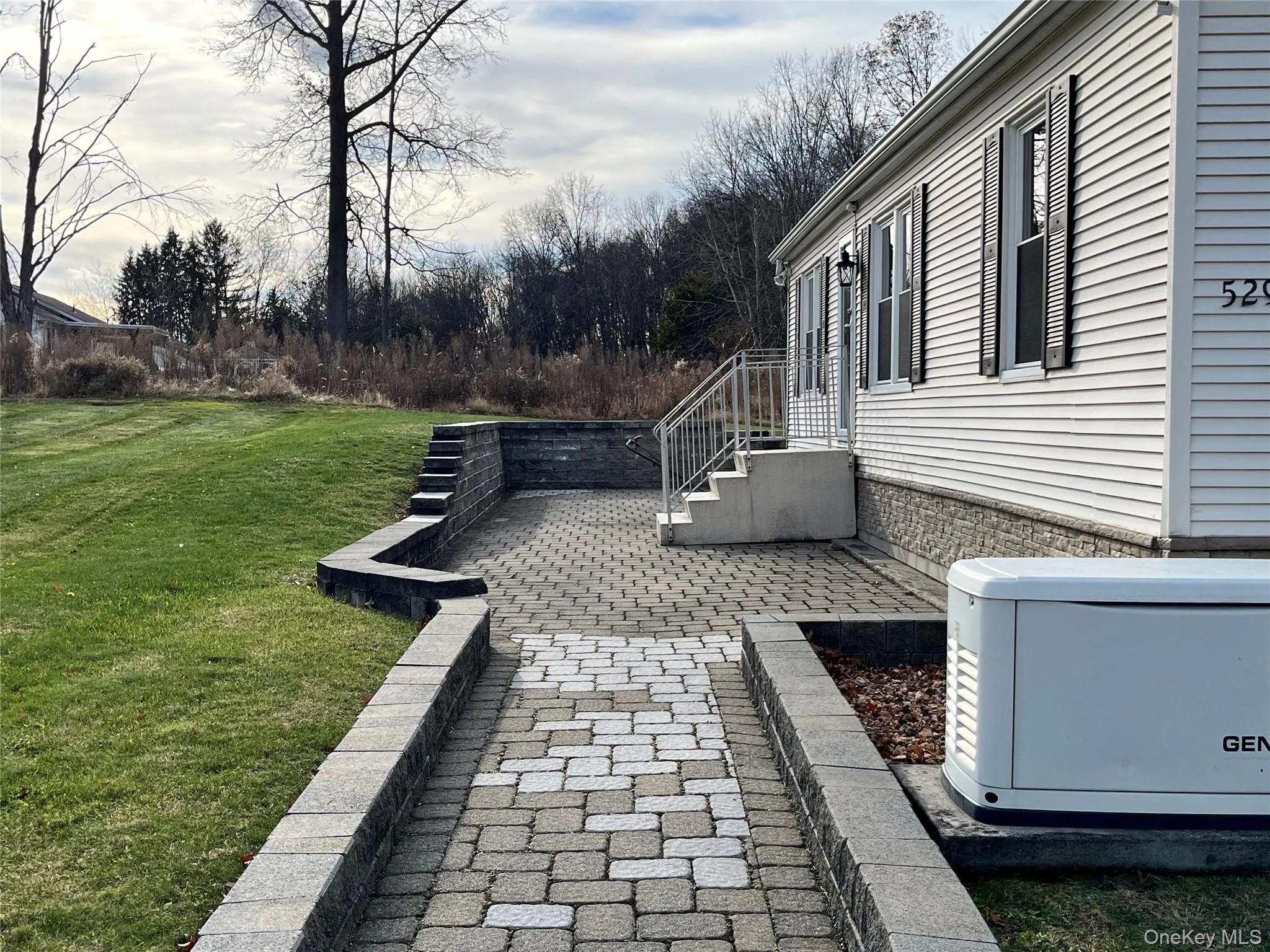 18 - Pavers for a great look to the front door 18 - Pavers for a great look to the front door
