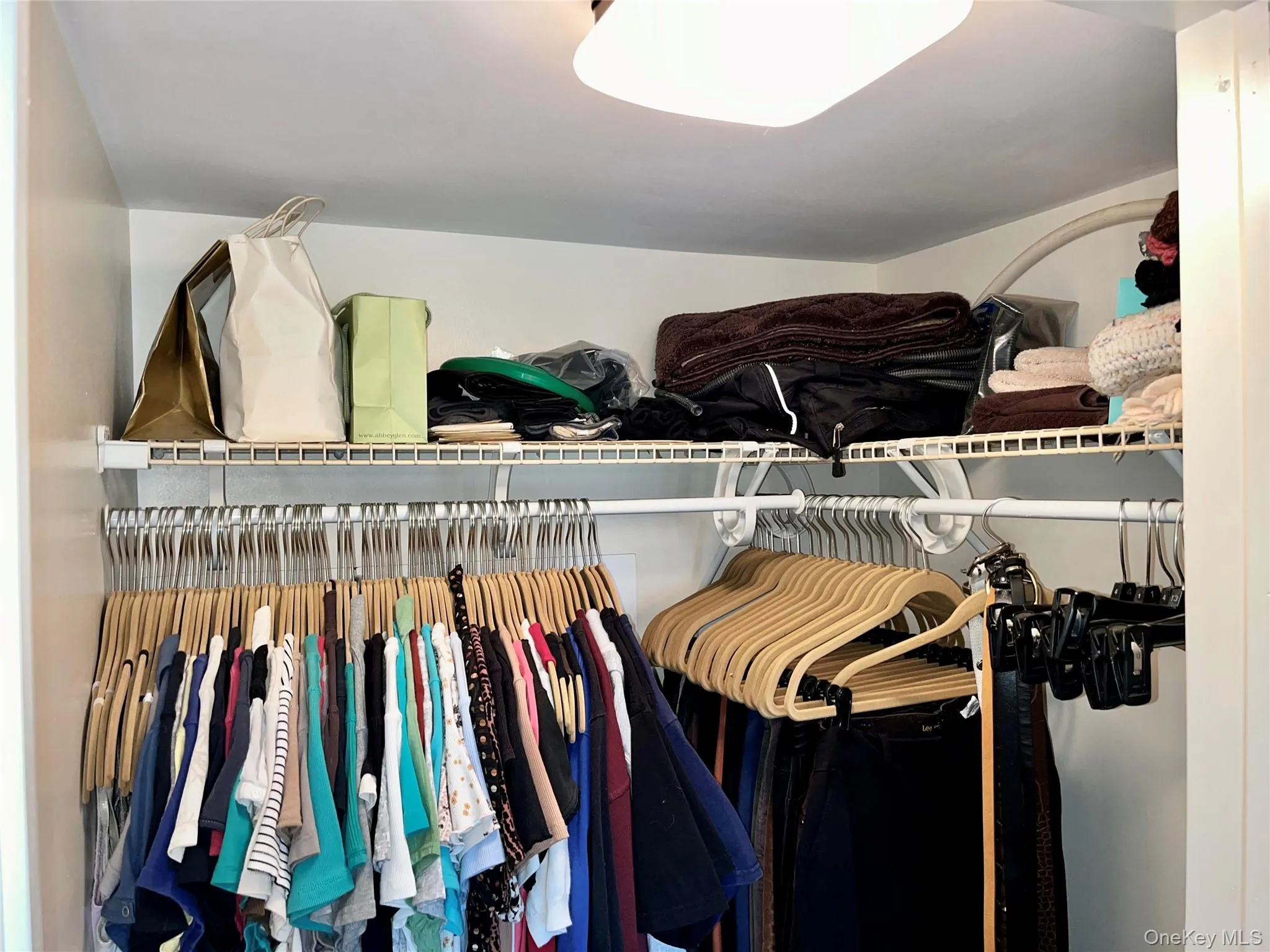 8 - Walk in closet!! 8 - Walk in closet!!