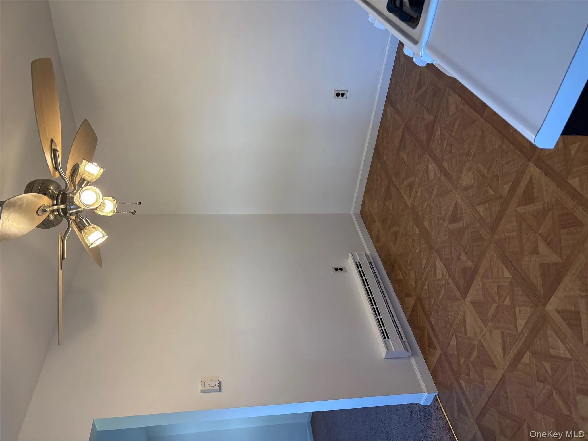 Eat-in Kitchen Area Eat-in Kitchen Area