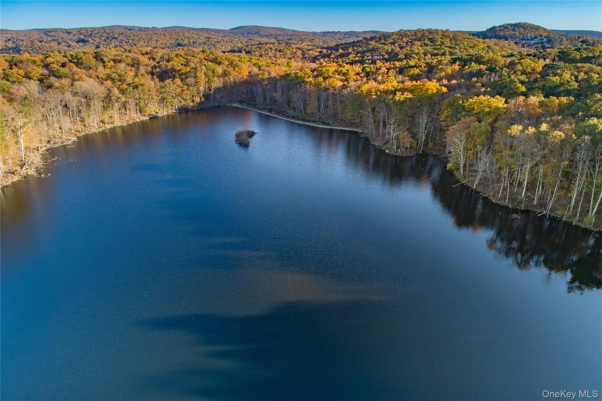 The lake has a newly updated dam and semi-developed waterfront. The lake has a newly updated dam and semi-developed waterfront.