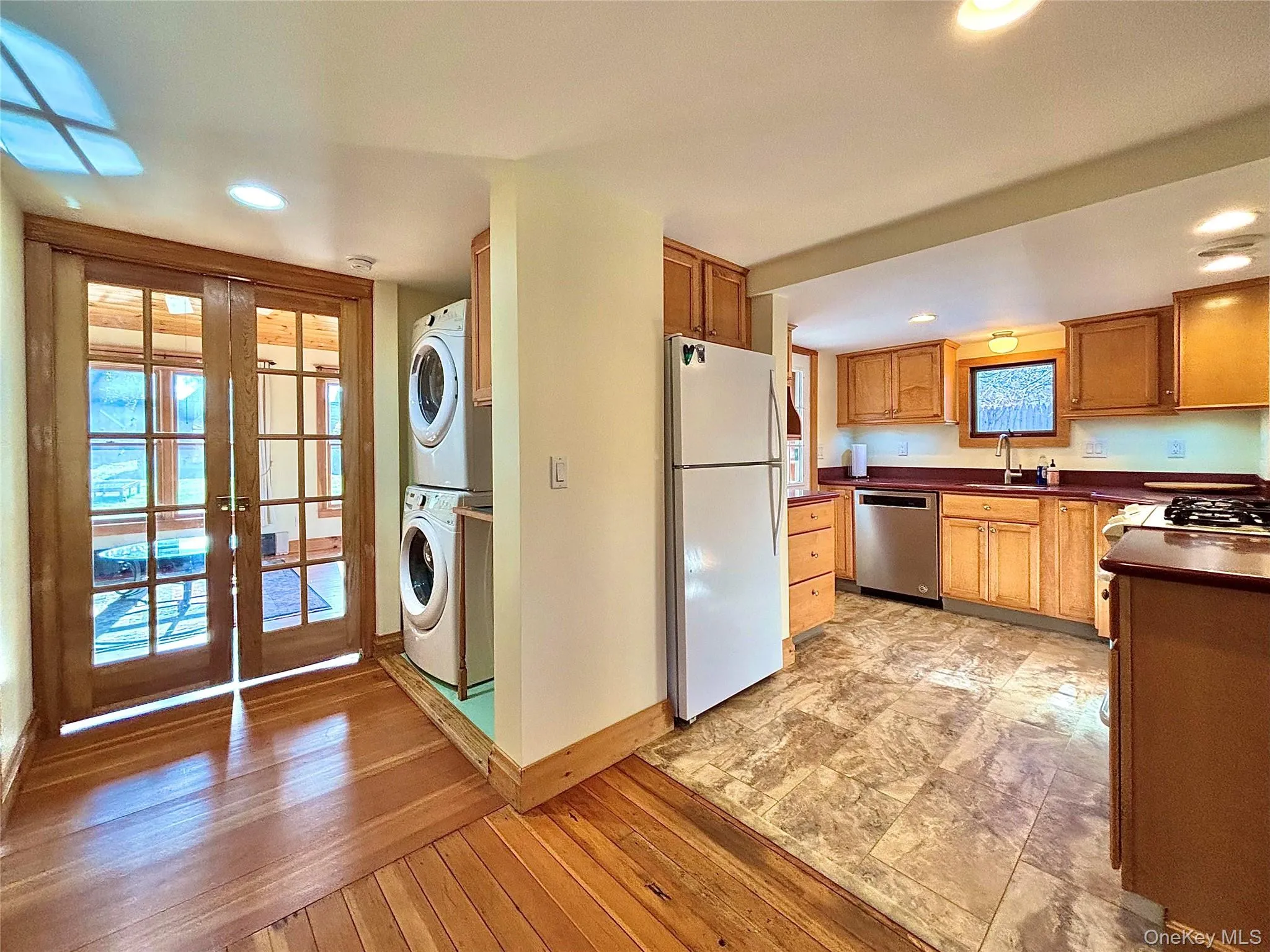 Kitchen and Laundry Kitchen and Laundry