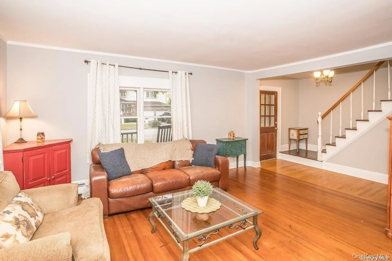 2 Elm Place, Oyster Bay, NY, 2 Bedrooms Bedrooms, 8 Rooms Rooms,2 BathroomsBathrooms,Residential Lease,Idx,Elm,0,938482 2 Elm Place, Oyster Bay, NY, 2 Bedrooms Bedrooms, 8 Rooms Rooms,2 BathroomsBathrooms,Residential Lease,Idx,Elm,0,938482