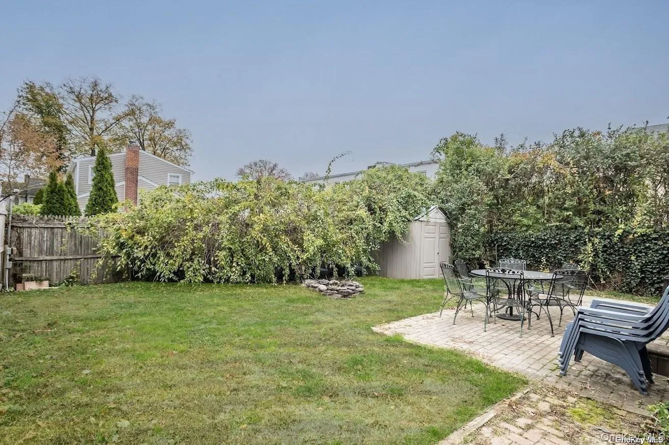 2 Elm Place, Oyster Bay, NY, 2 Bedrooms Bedrooms, 8 Rooms Rooms,2 BathroomsBathrooms,Residential Lease,Idx,Elm,0,938482 2 Elm Place, Oyster Bay, NY, 2 Bedrooms Bedrooms, 8 Rooms Rooms,2 BathroomsBathrooms,Residential Lease,Idx,Elm,0,938482