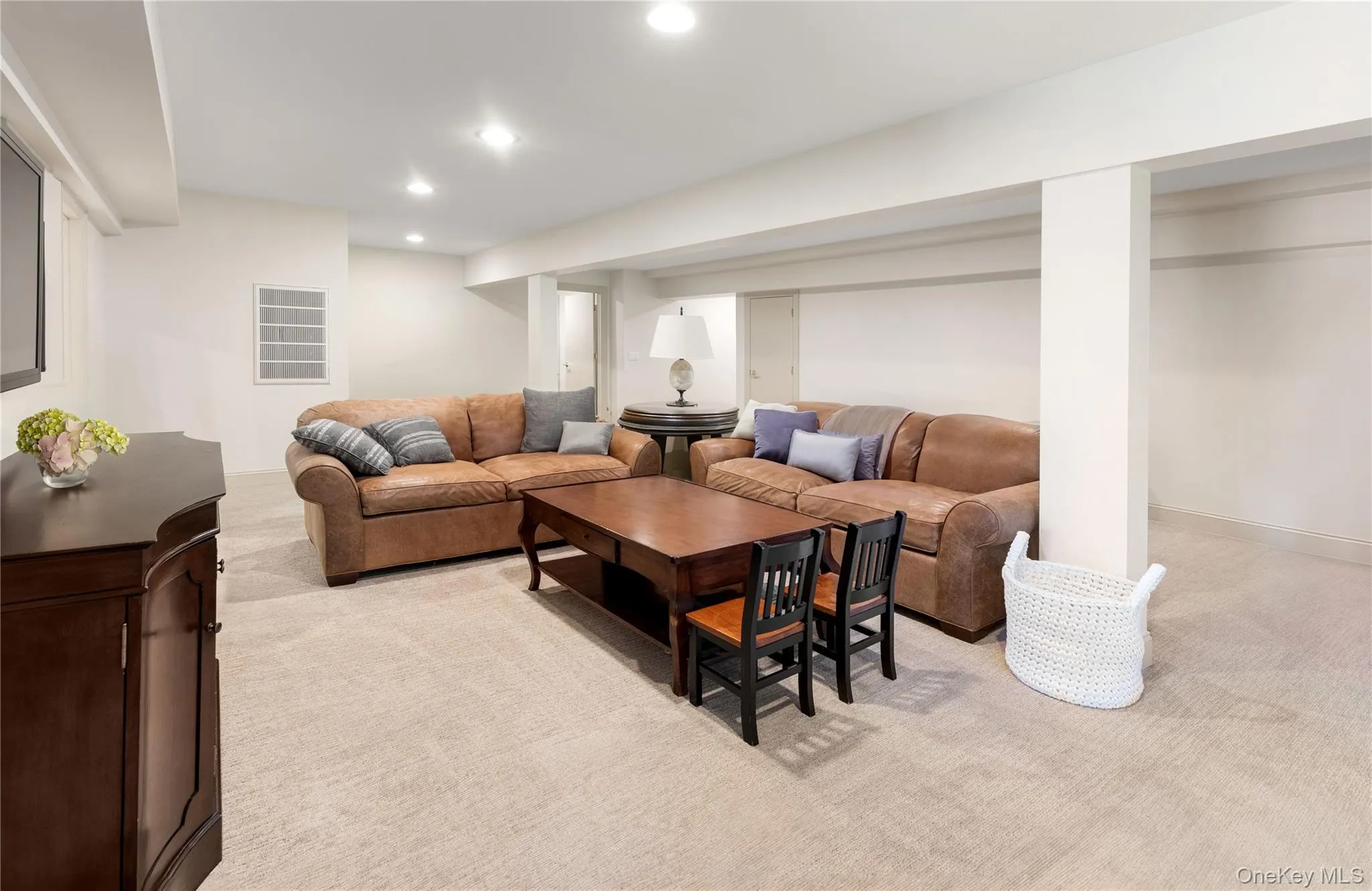 7 Stillwaters Lane, Southampton, NY, 6 Bedrooms Bedrooms, 12 Rooms Rooms,4 BathroomsBathrooms,Residential Lease,Idx,Stillwaters,0,938503 7 Stillwaters Lane, Southampton, NY, 6 Bedrooms Bedrooms, 12 Rooms Rooms,4 BathroomsBathrooms,Residential Lease,Idx,Stillwaters,0,938503