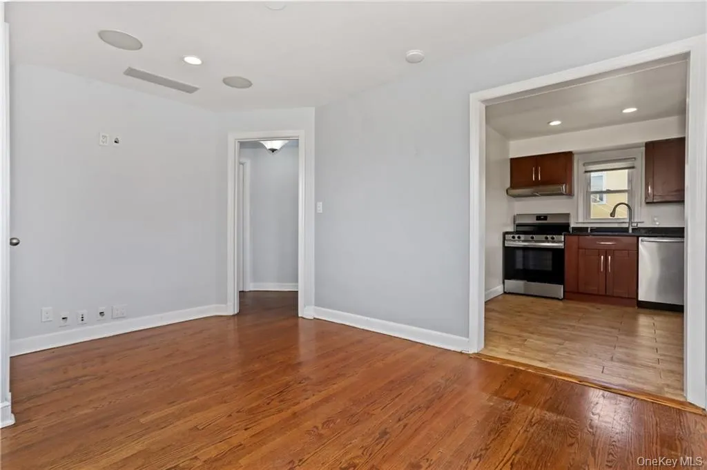 155 Grand Street, Mamaroneck, NY, 1 Bedroom Bedrooms, 4 Rooms Rooms,1 BathroomBathrooms,Residential Lease,Idx,Grand,0,938546 155 Grand Street, Mamaroneck, NY, 1 Bedroom Bedrooms, 4 Rooms Rooms,1 BathroomBathrooms,Residential Lease,Idx,Grand,0,938546