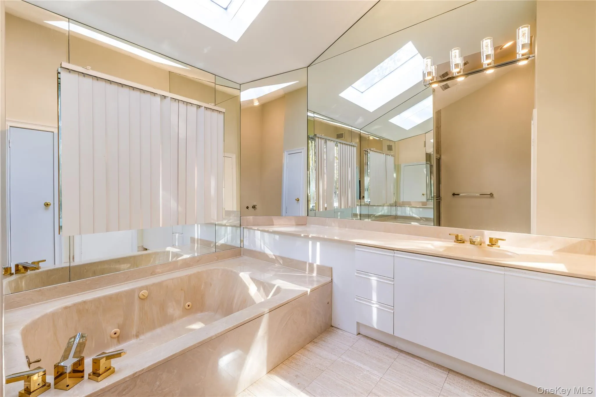 12 Bolton Drive, North Hempstead, NY, 5 Bedrooms Bedrooms, 12 Rooms Rooms,3 BathroomsBathrooms,Residential Lease,Idx,Bolton,0,938580 12 Bolton Drive, North Hempstead, NY, 5 Bedrooms Bedrooms, 12 Rooms Rooms,3 BathroomsBathrooms,Residential Lease,Idx,Bolton,0,938580