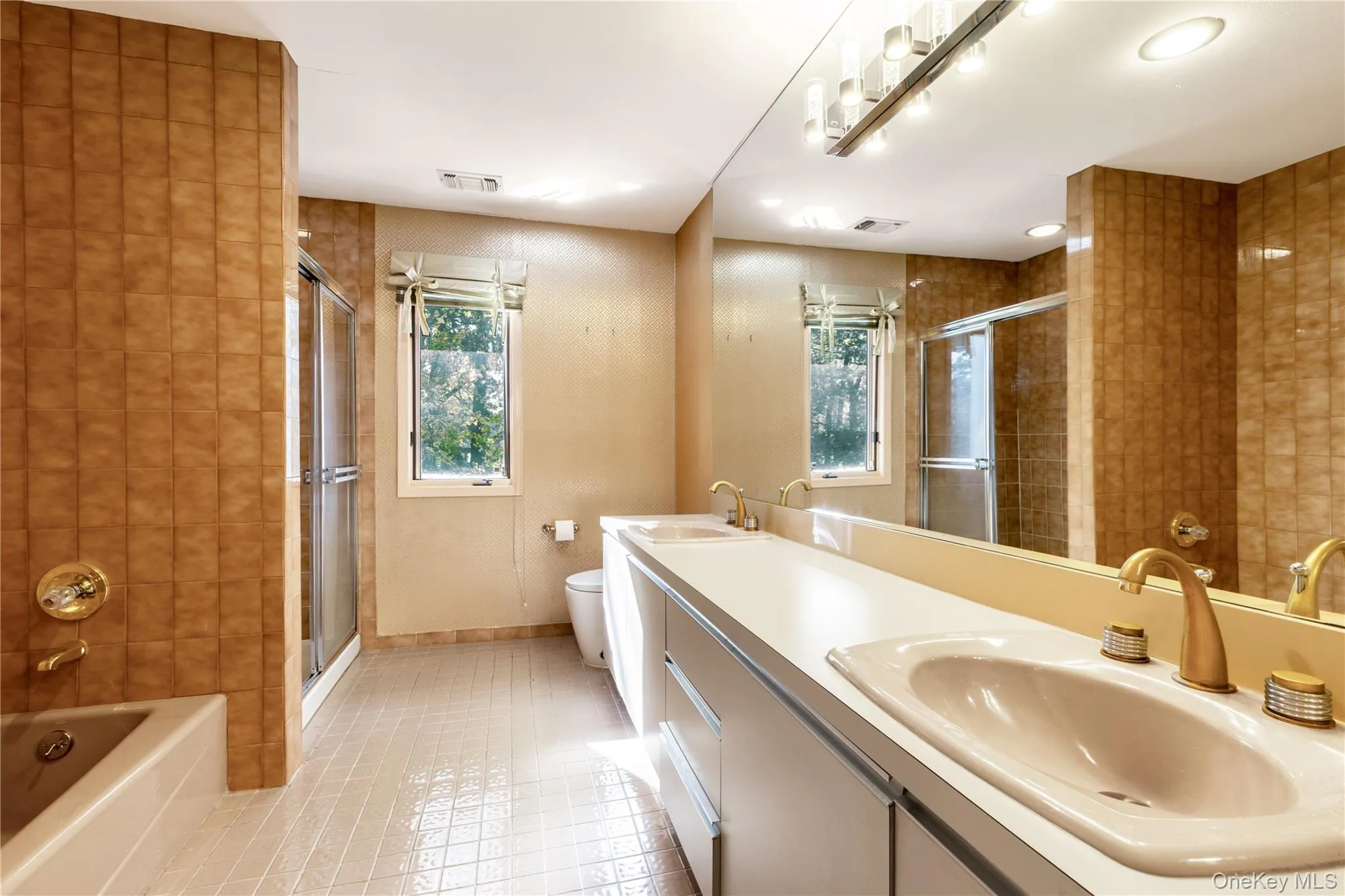 12 Bolton Drive, North Hempstead, NY, 5 Bedrooms Bedrooms, 12 Rooms Rooms,3 BathroomsBathrooms,Residential Lease,Idx,Bolton,0,938580 12 Bolton Drive, North Hempstead, NY, 5 Bedrooms Bedrooms, 12 Rooms Rooms,3 BathroomsBathrooms,Residential Lease,Idx,Bolton,0,938580